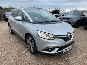 Used Renault Grand Scenic 2019 for sale - 77509738: Photo