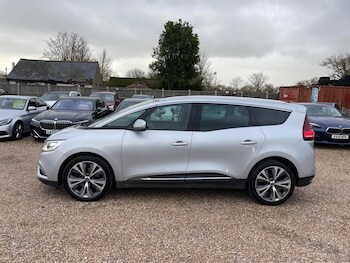 Used Renault Grand Scenic 2019 for sale - 77509738: Photo