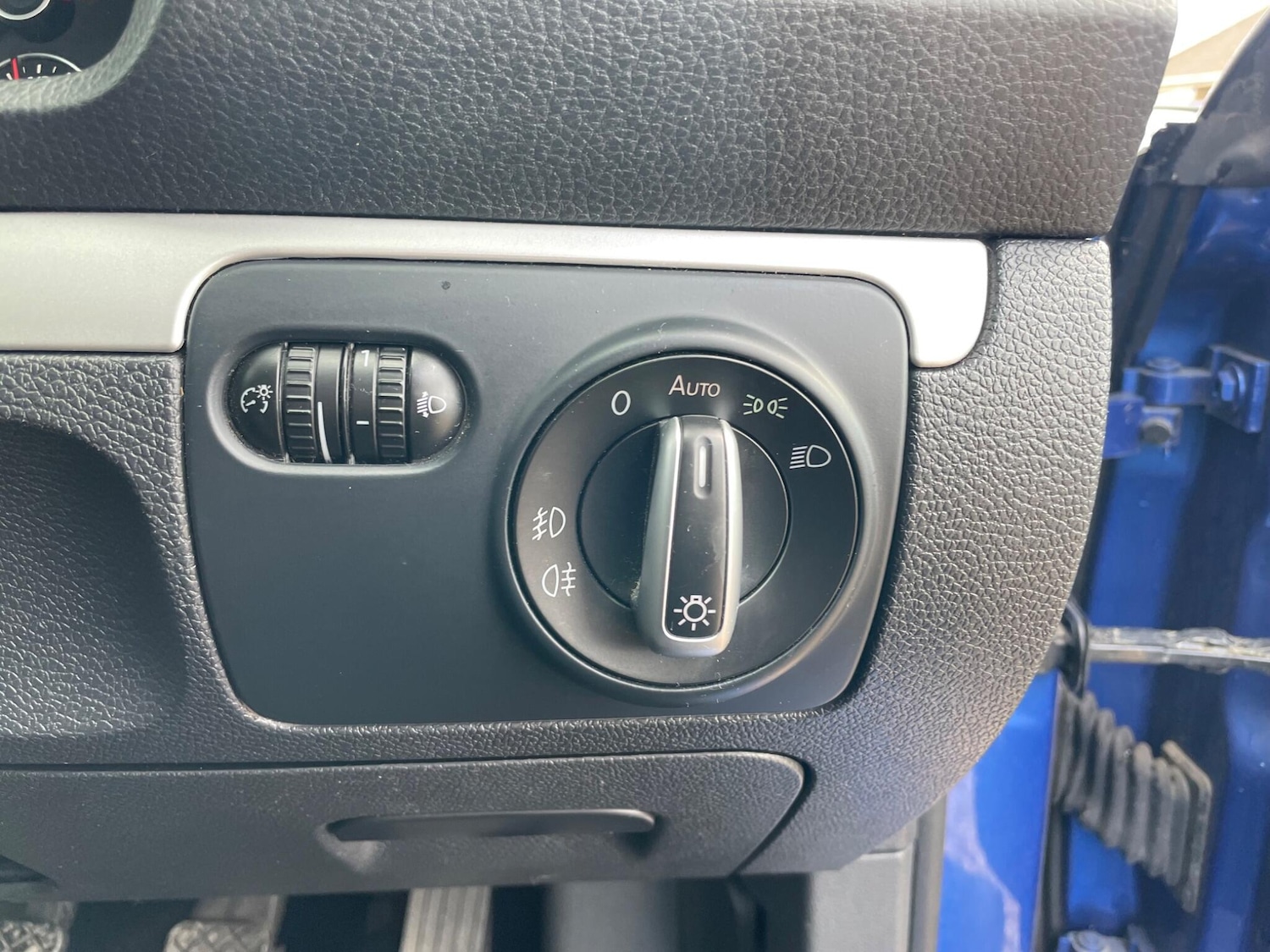 Used Volkswagen Scirocco 2011 for sale - 78058314: Photo 11