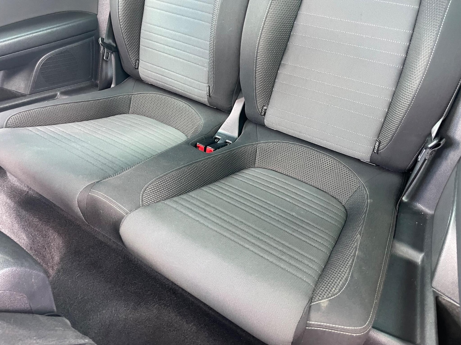 Used Volkswagen Scirocco 2011 for sale - 78058314: Photo 32