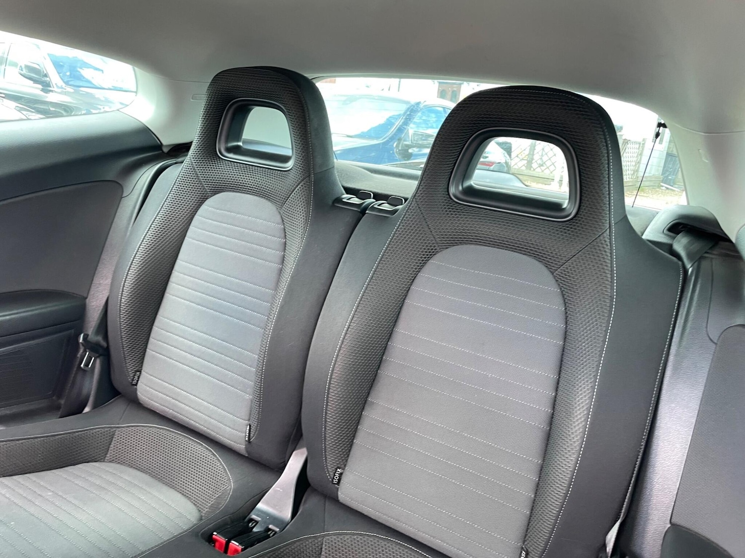 Used Volkswagen Scirocco 2011 for sale - 78058314: Photo 33