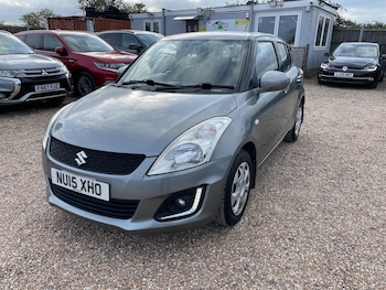 Used Suzuki Swift 2015 for sale - 78302002: Photo