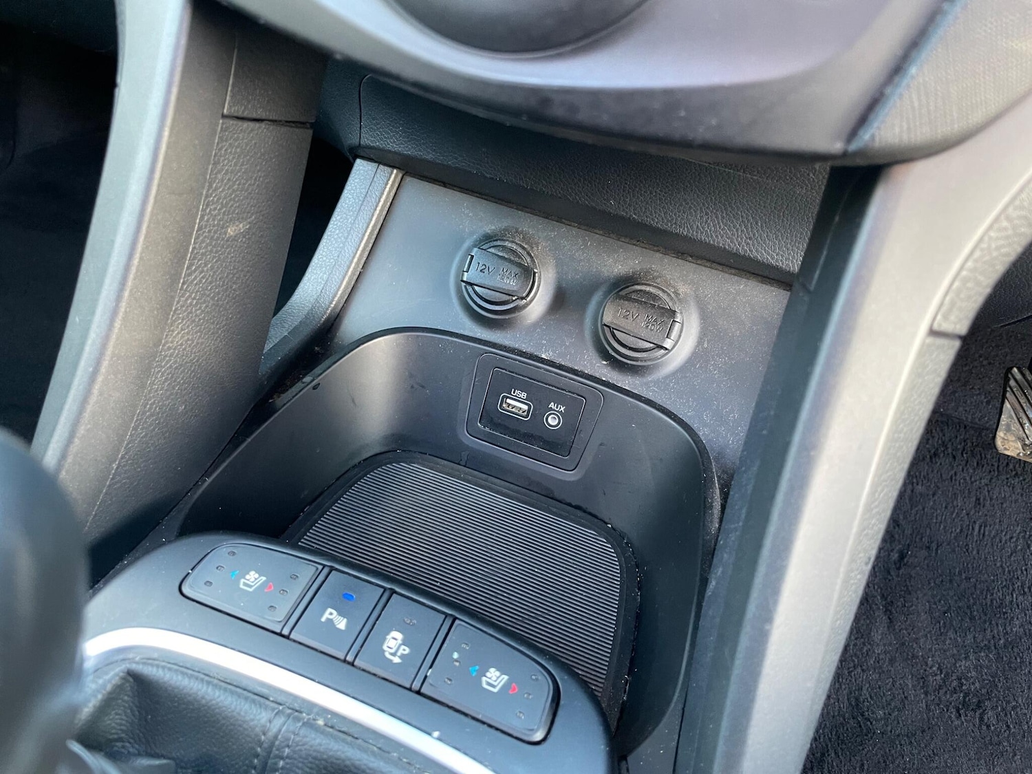 Used Hyundai Santa Fe 2017 for sale - 77501840: Photo 19