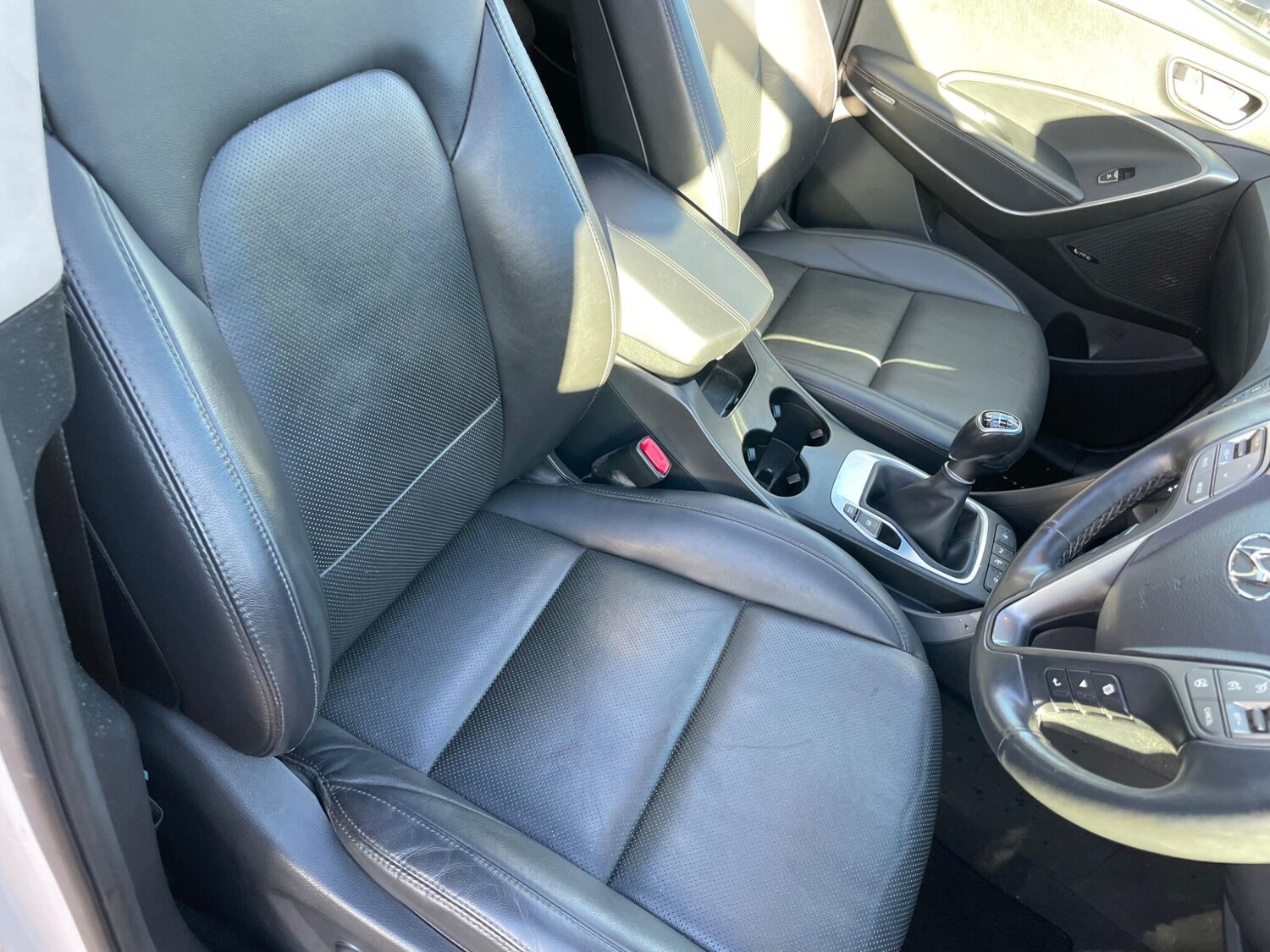 Used Hyundai Santa Fe 2017 for sale - 77501840: Photo 25