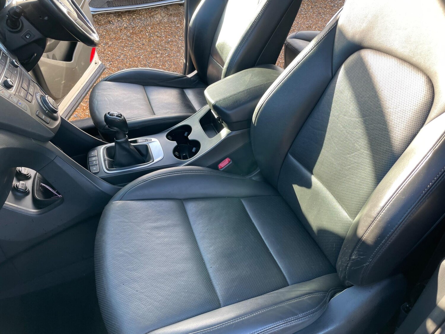 Used Hyundai Santa Fe 2017 for sale - 77501840: Photo 33