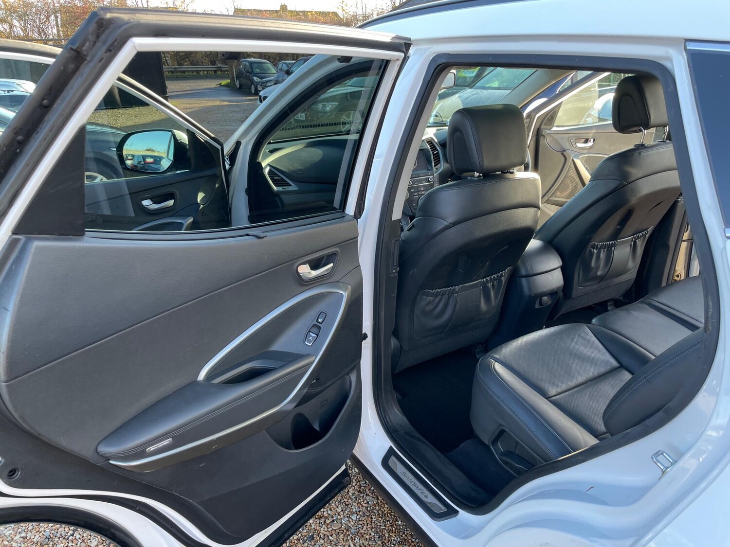 Used Hyundai Santa Fe 2017 for sale - 77501840: Photo 37