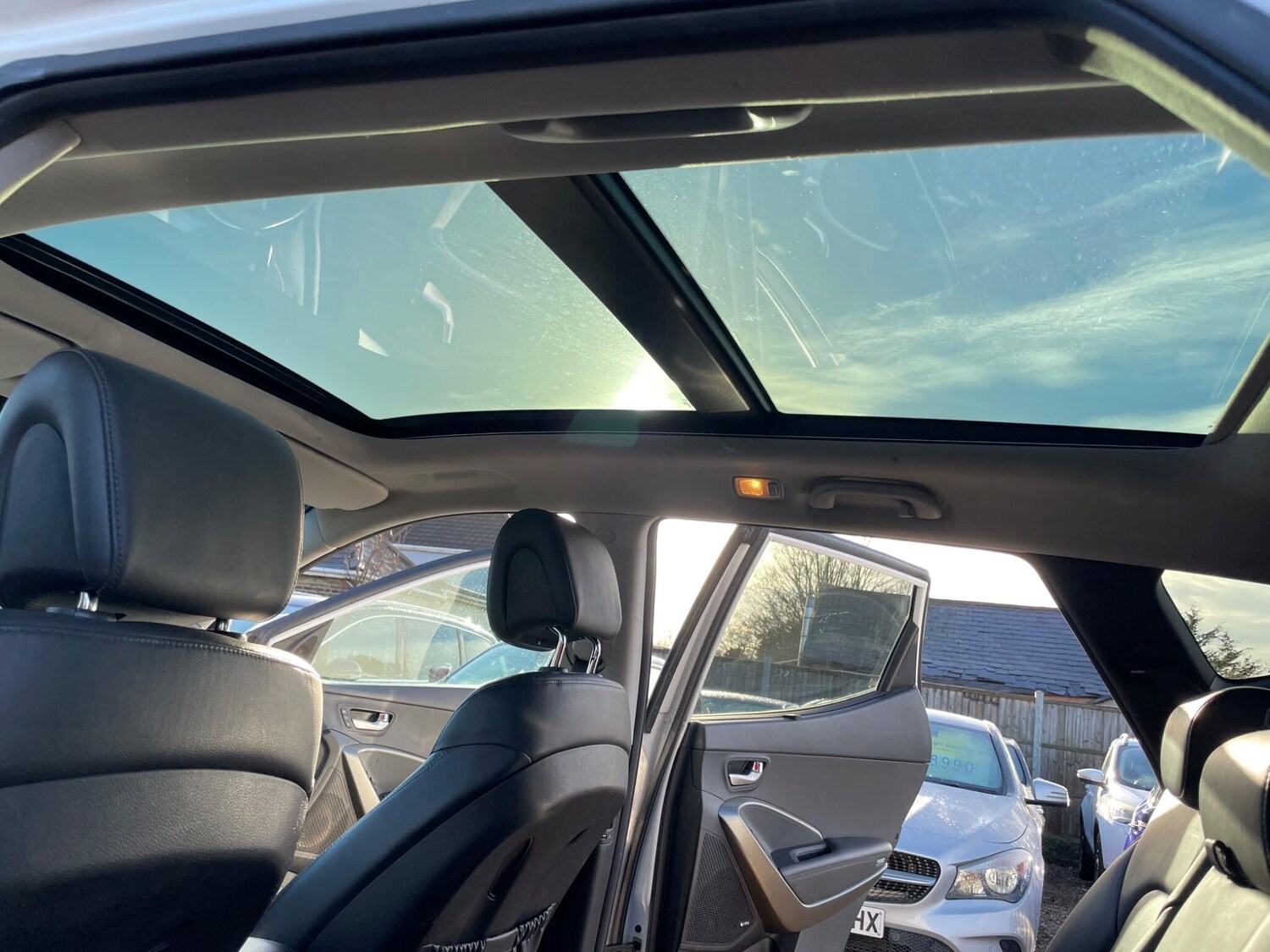 Used Hyundai Santa Fe 2017 for sale - 77501840: Photo 41