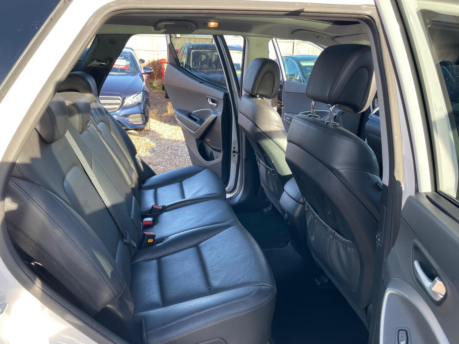 Used Hyundai Santa Fe 2017 for sale - 77501840: Photo 46