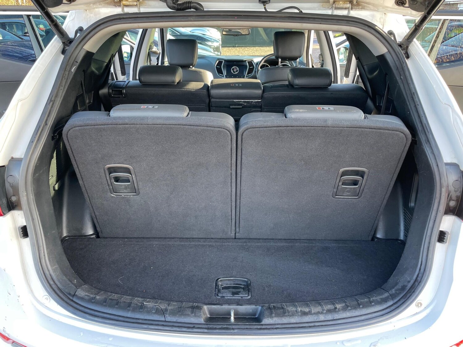 Used Hyundai Santa Fe 2017 for sale - 77501840: Photo 53