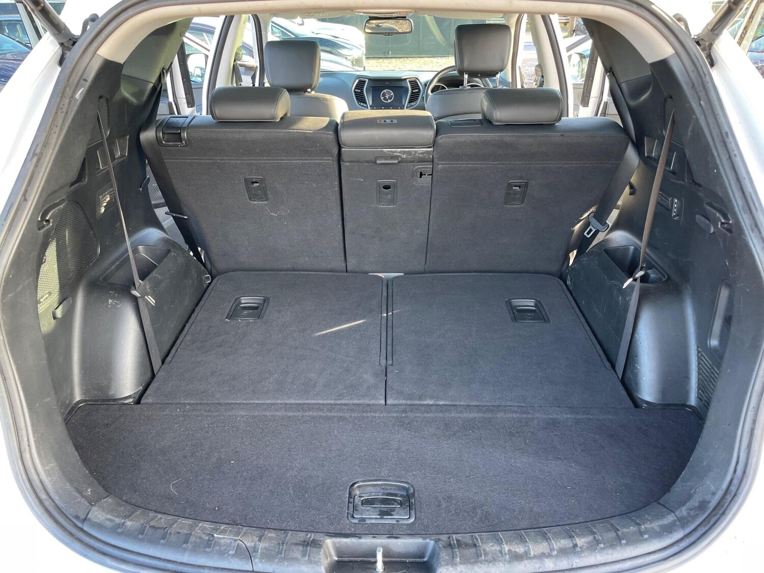 Used Hyundai Santa Fe 2017 for sale - 77501840: Photo 54