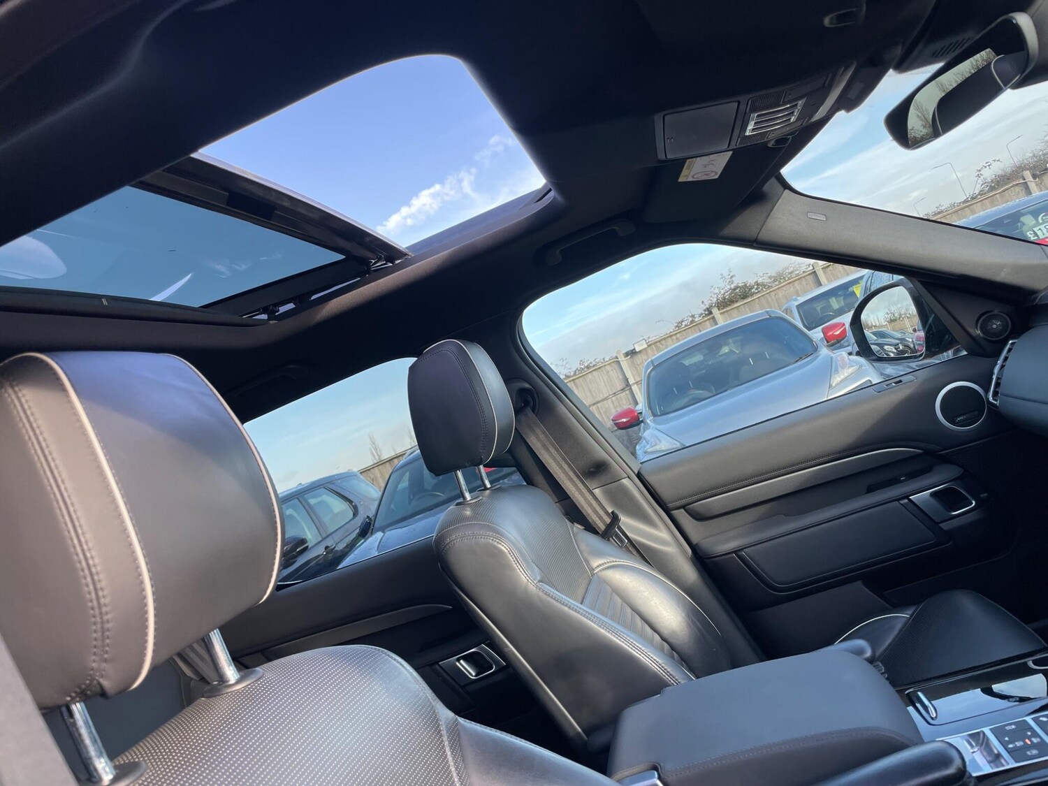 Used Land Rover Discovery 2018 for sale - 77501775: Photo 21