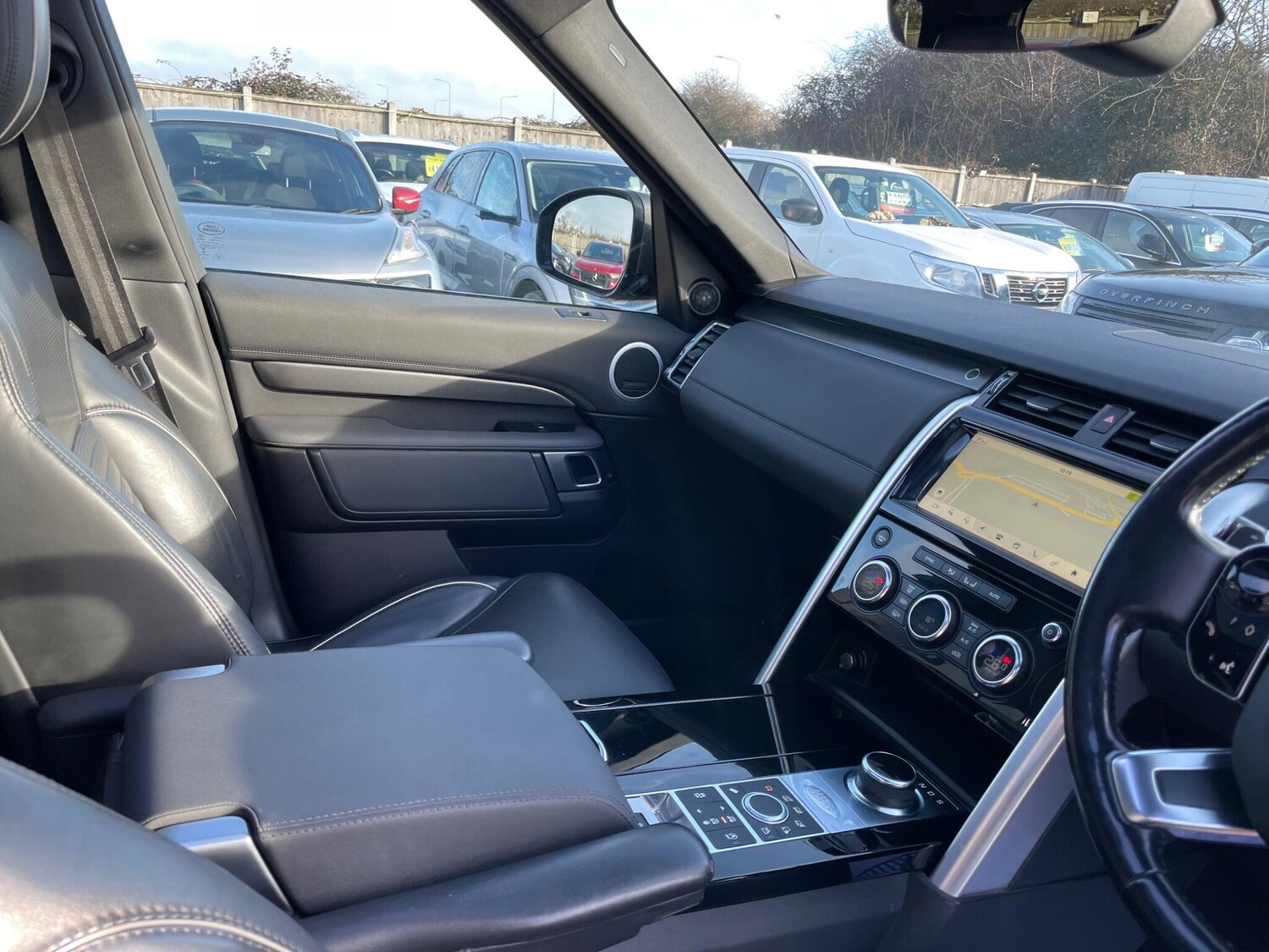 Used Land Rover Discovery 2018 for sale - 77501775: Photo 31