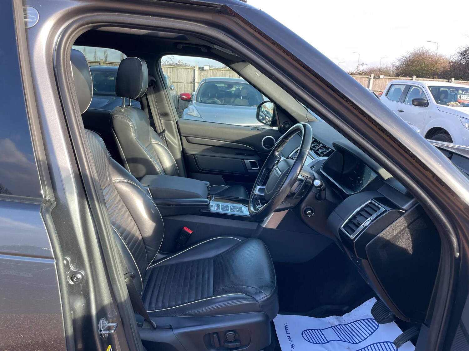 Used Land Rover Discovery 2018 for sale - 77501775: Photo 32