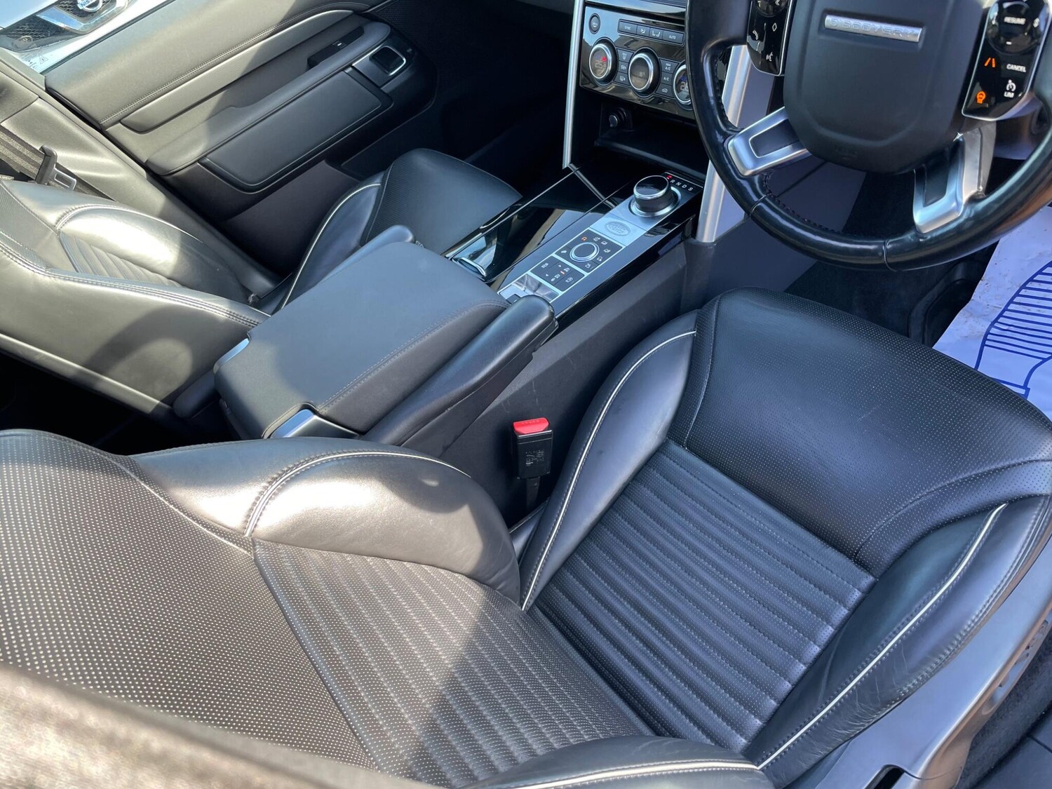 Used Land Rover Discovery 2018 for sale - 77501775: Photo 35