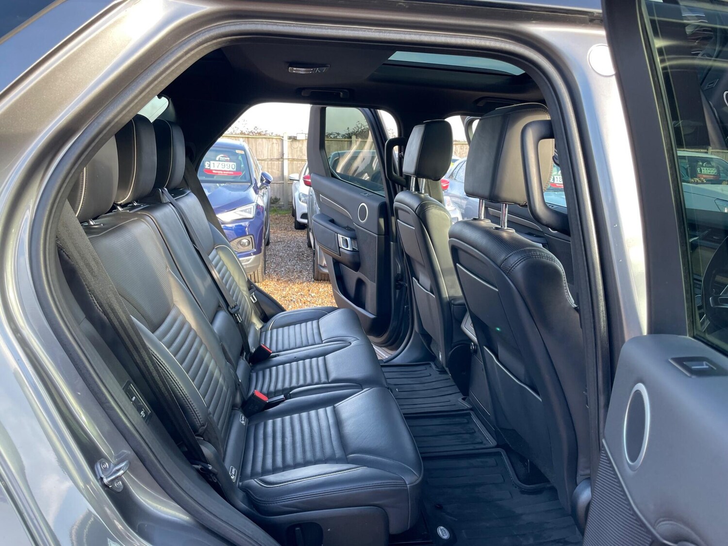 Used Land Rover Discovery 2018 for sale - 77501775: Photo 56