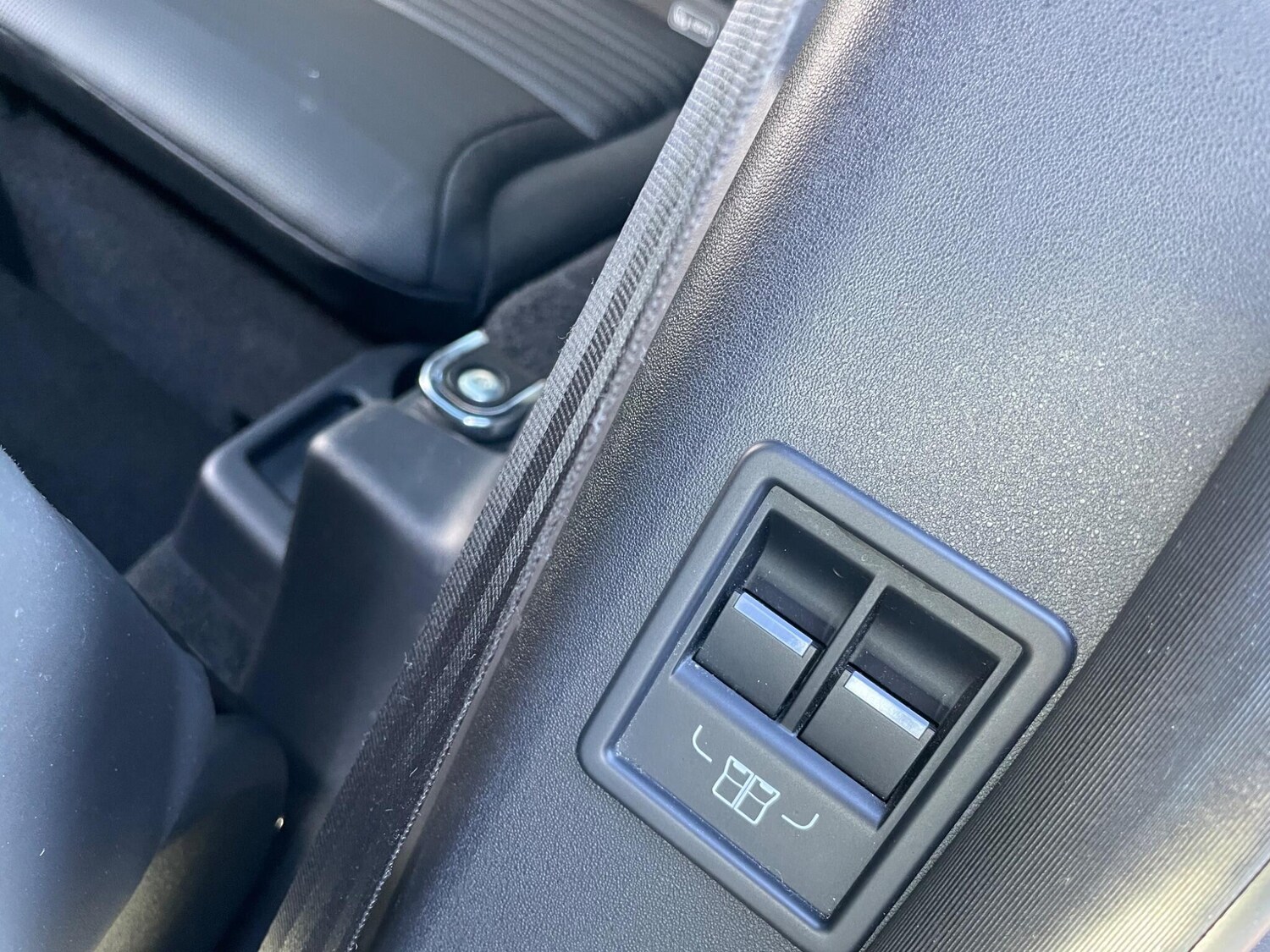 Used Land Rover Discovery 2018 for sale - 77501775: Photo 64