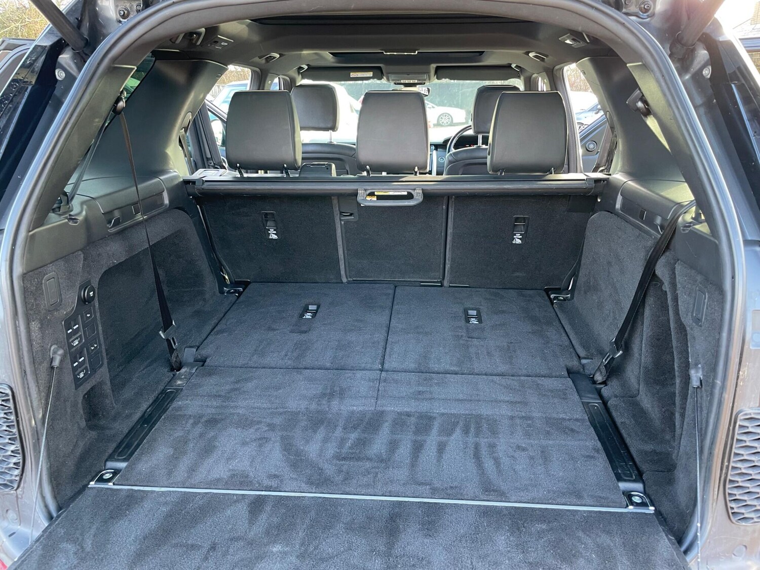 Used Land Rover Discovery 2018 for sale - 77501775: Photo 72