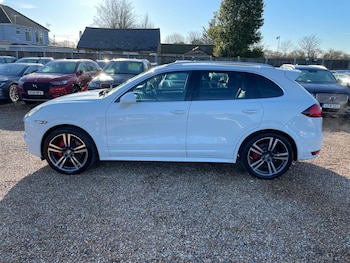 Used Porsche Cayenne 2013 for sale - 77501779: Photo