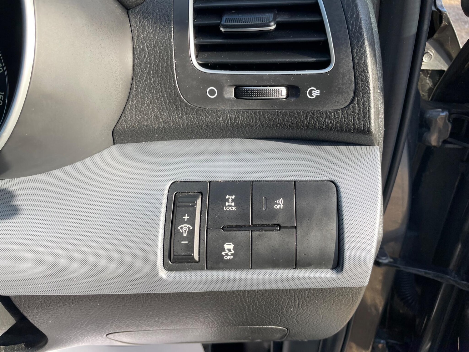 Used Kia Sorento 2015 for sale - 77511346: Photo 15