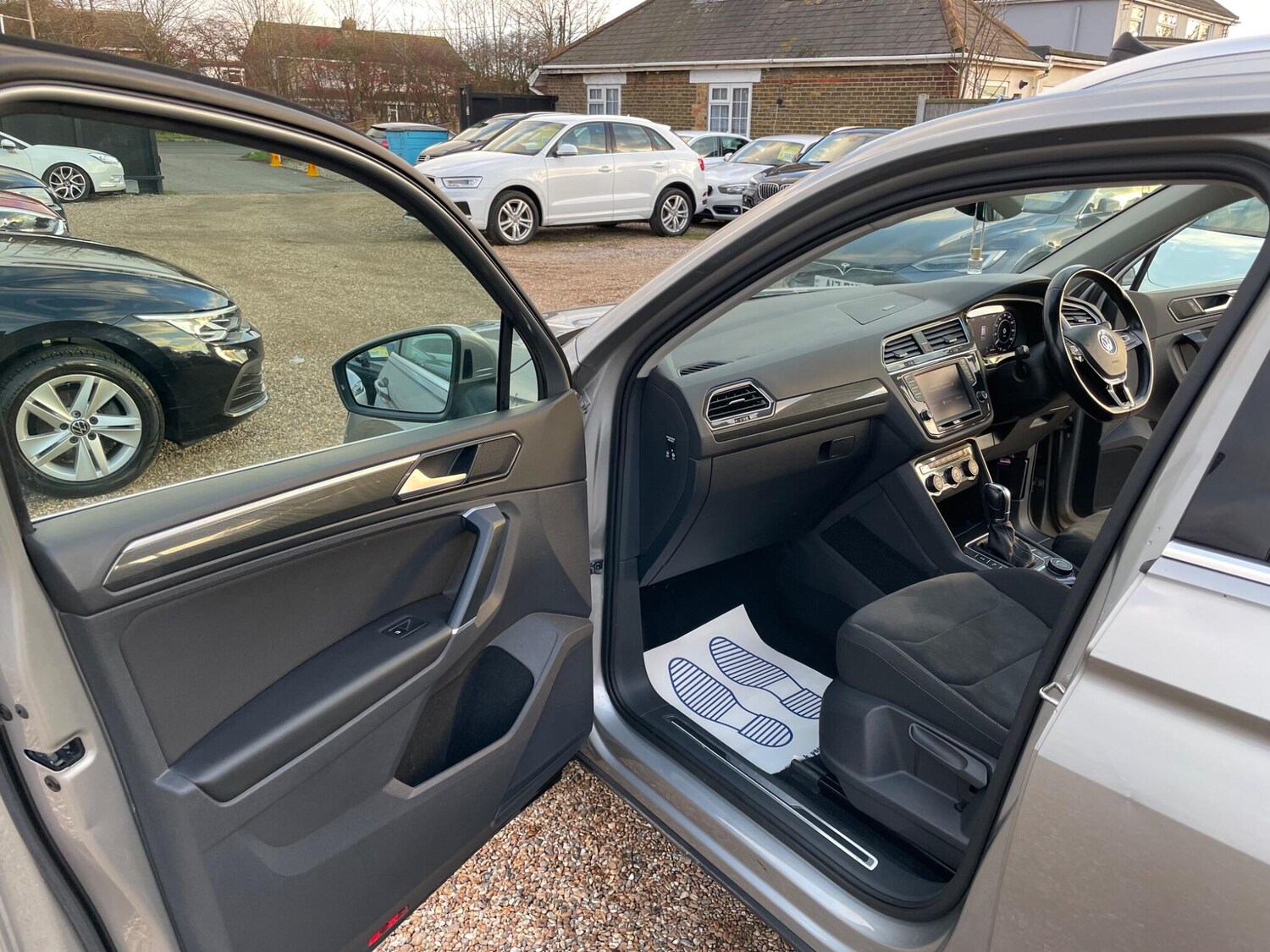 Used Volkswagen Tiguan 2017 for sale - 77501828: Photo 29