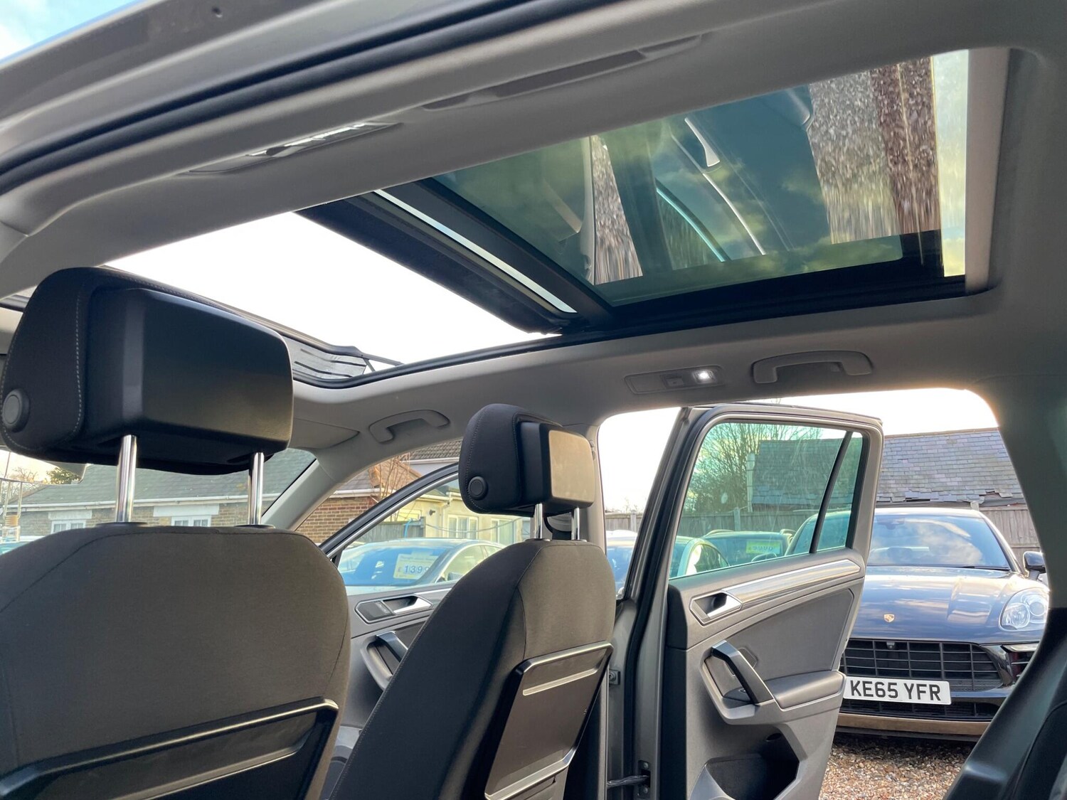 Used Volkswagen Tiguan 2017 for sale - 77501828: Photo 41