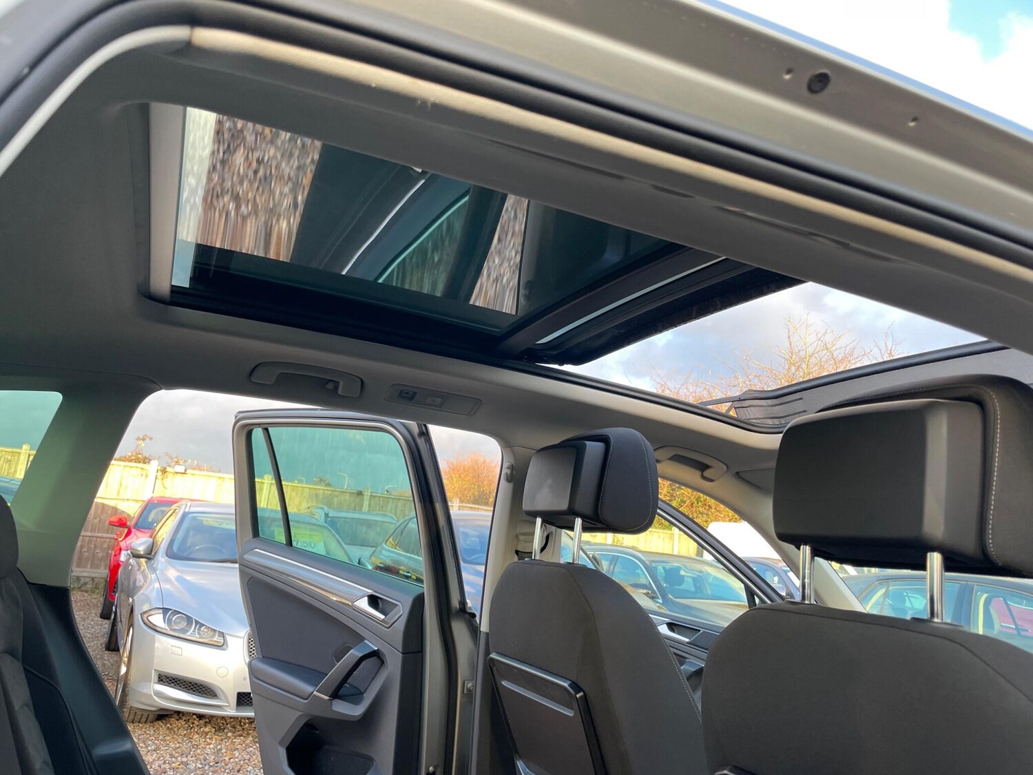 Used Volkswagen Tiguan 2017 for sale - 77501828: Photo 47