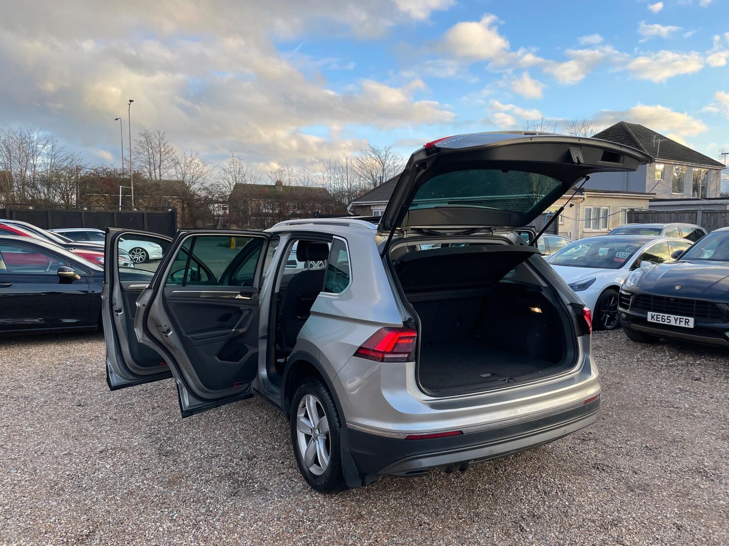 Used Volkswagen Tiguan 2017 for sale - 77501828: Photo 51