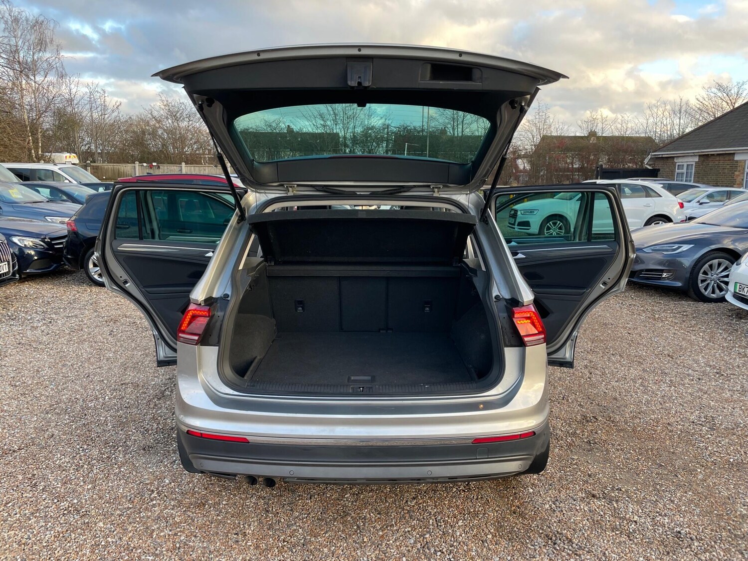 Used Volkswagen Tiguan 2017 for sale - 77501828: Photo 52