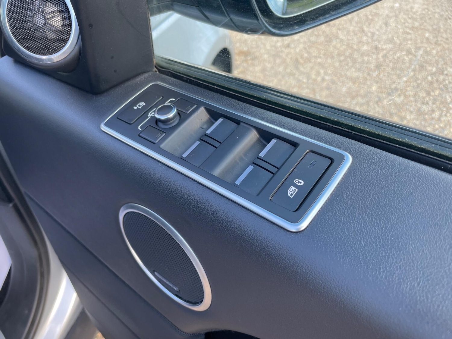 Used Land Rover Range Rover 2017 for sale - 78019288: Photo 11