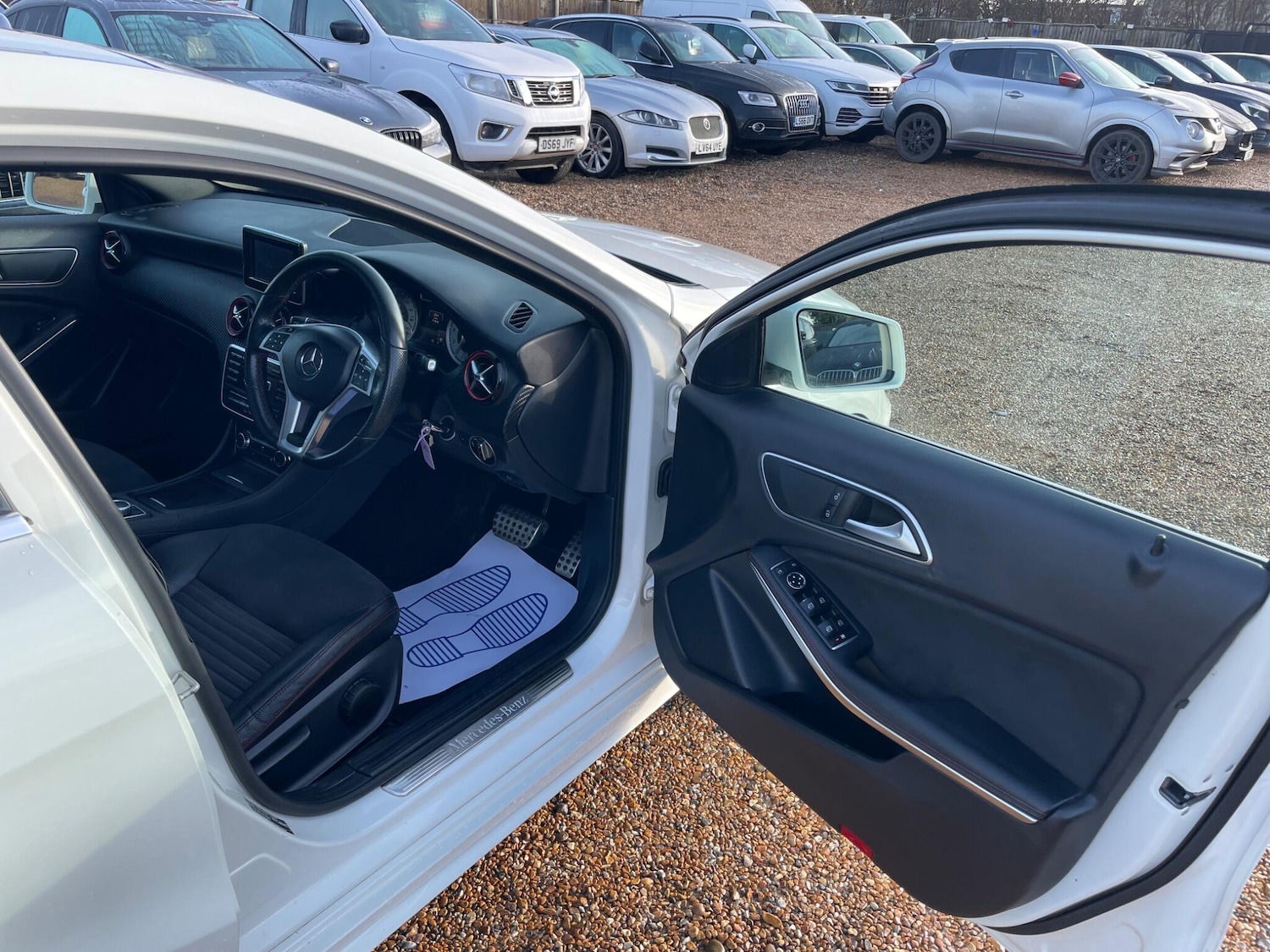 Used Mercedes-Benz A-Class 2015 for sale - 77501767: Photo 11