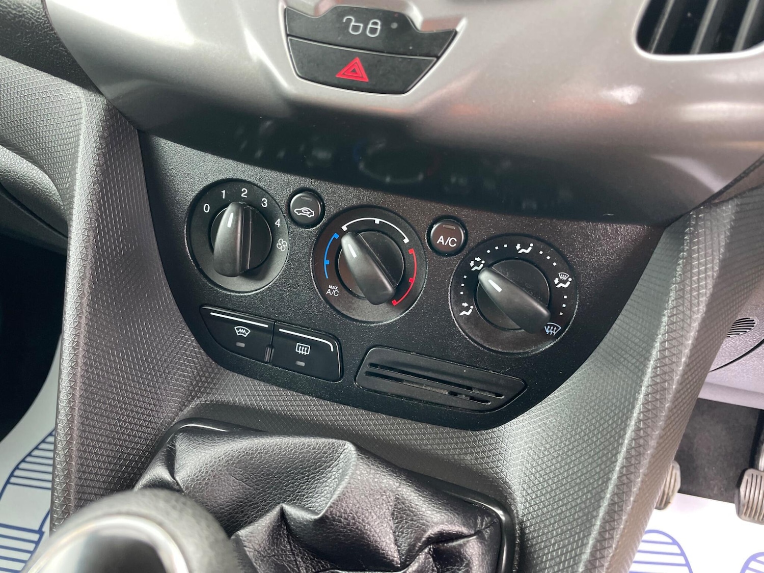 Used Ford Grand Tourneo Connect 2018 for sale - 78170106: Photo 17