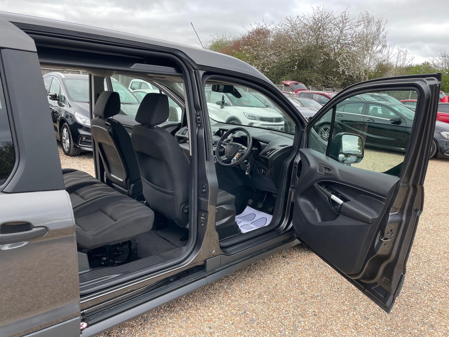 Used Ford Grand Tourneo Connect 2018 for sale - 78170106: Photo 39