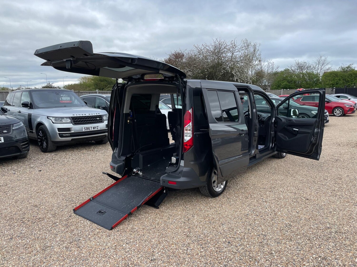 Used Ford Grand Tourneo Connect 2018 for sale - 78170106: Photo 51