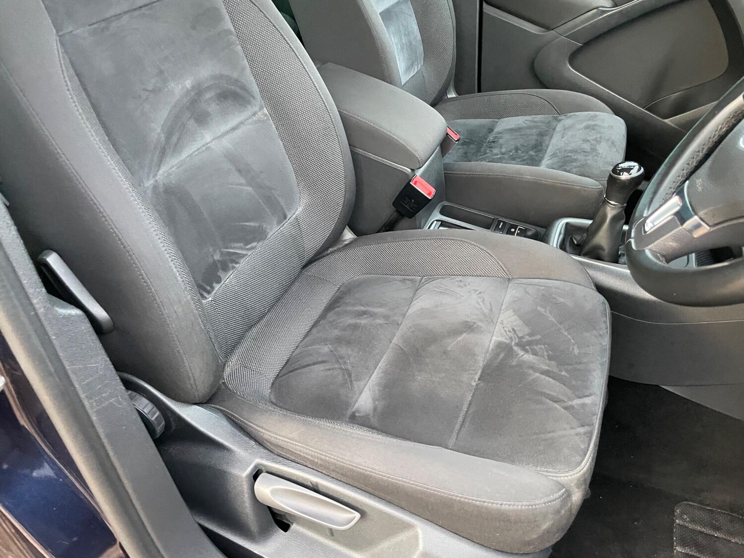 Used Volkswagen Tiguan 2015 for sale - 77501845: Photo 22