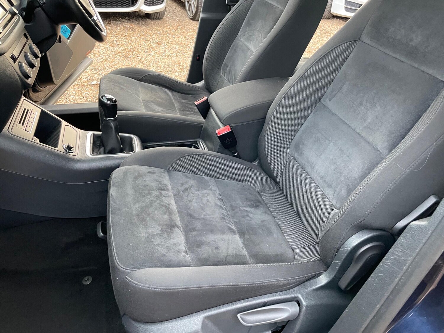 Used Volkswagen Tiguan 2015 for sale - 77501845: Photo 28