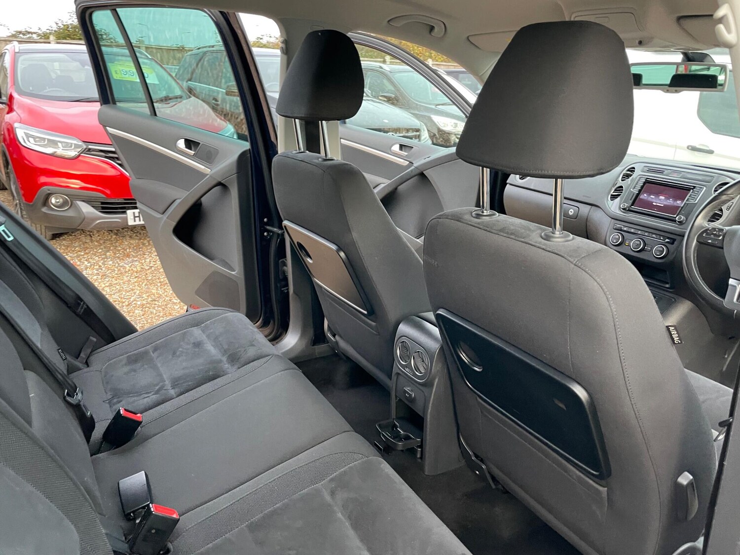 Used Volkswagen Tiguan 2015 for sale - 77501845: Photo 40