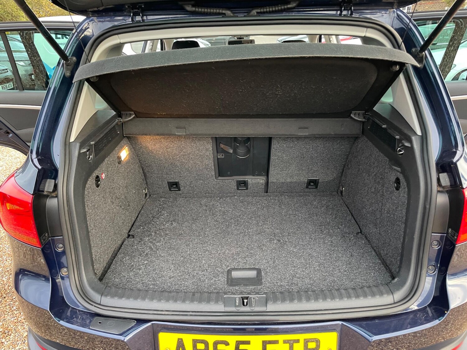 Used Volkswagen Tiguan 2015 for sale - 77501845: Photo 43