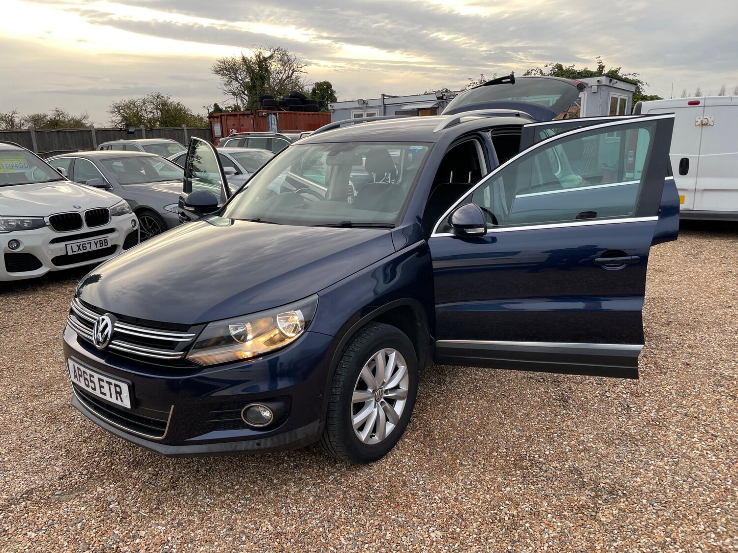 Used Volkswagen Tiguan 2015 for sale - 77501845: Photo 49