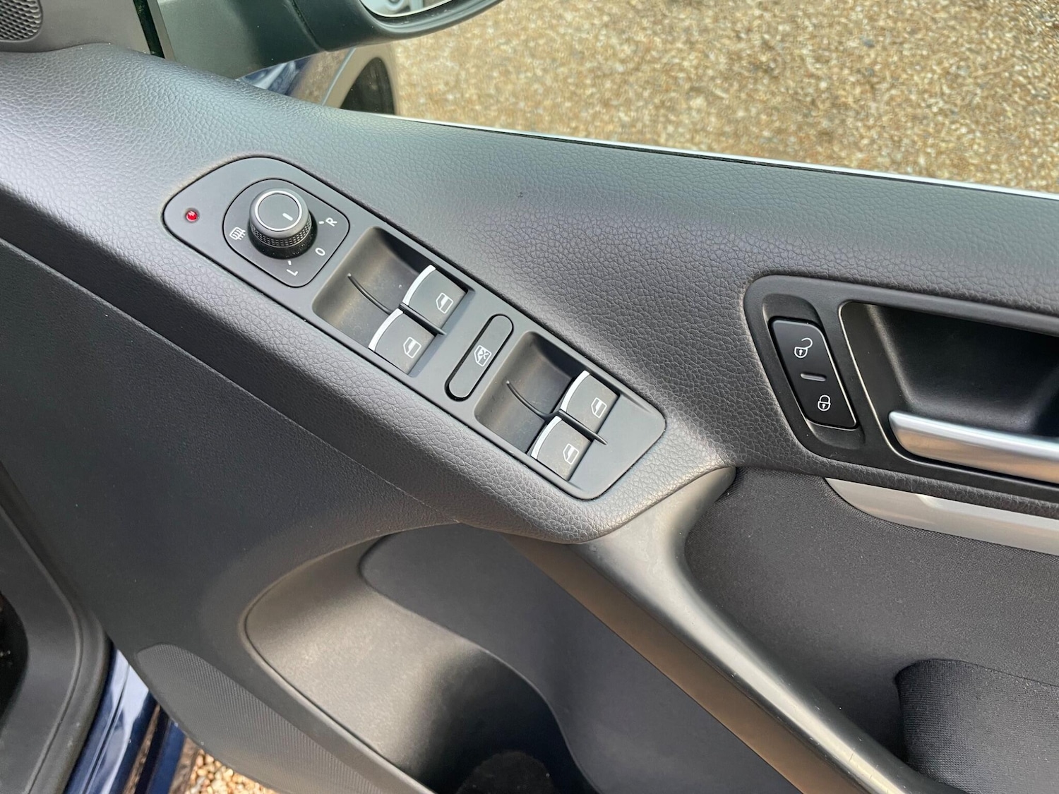 Used Volkswagen Tiguan 2015 for sale - 77501845: Photo 9