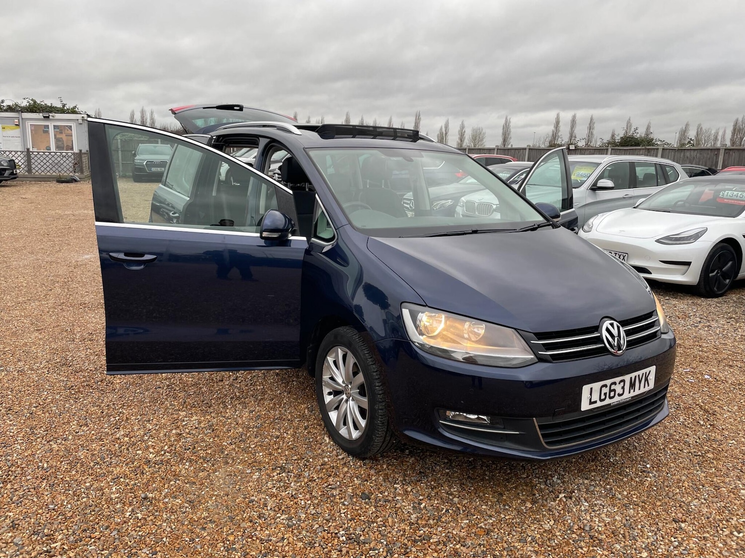 Used Volkswagen Sharan 2013 for sale - 77612196: Photo 47
