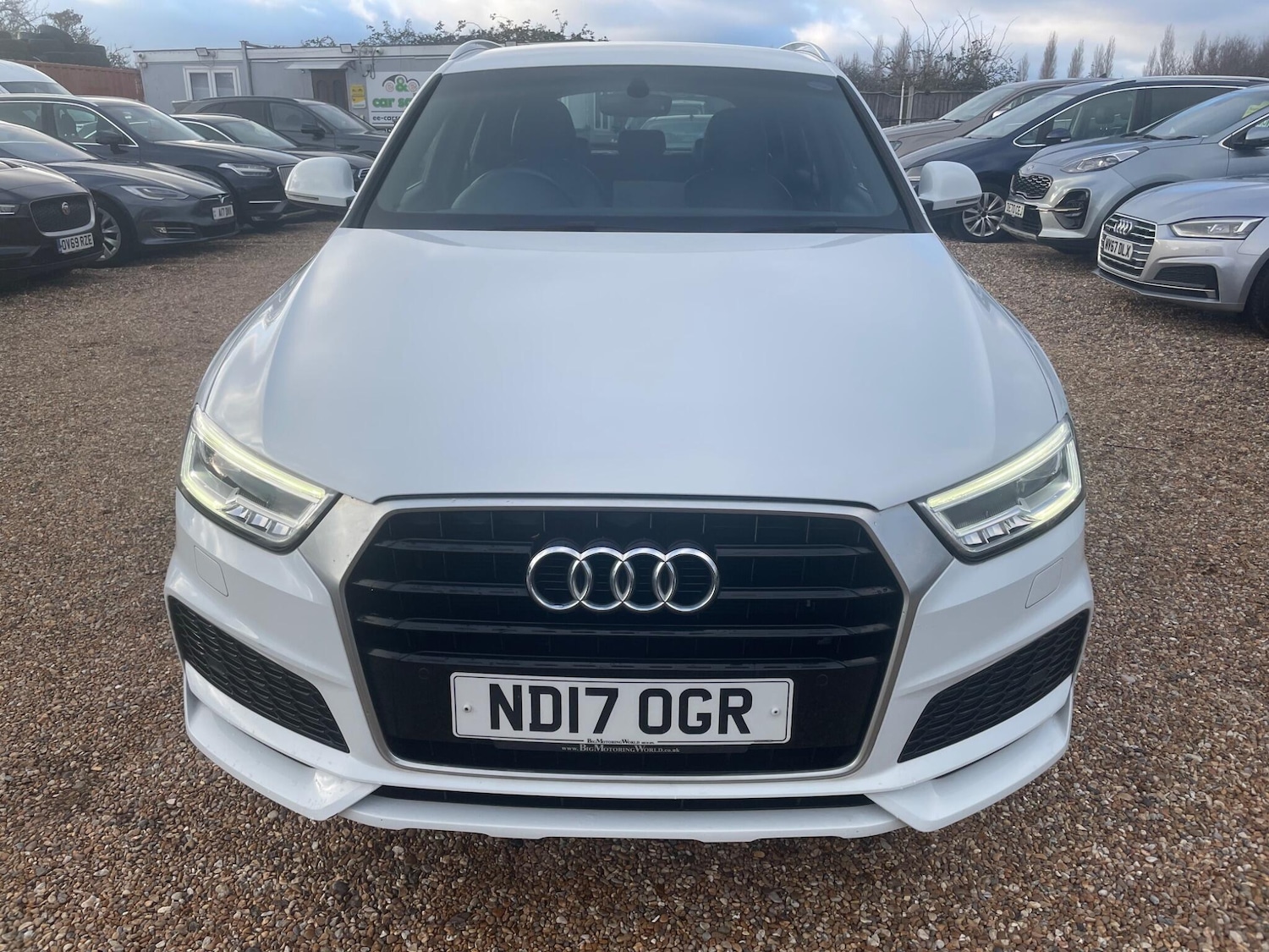 Used Audi Q3 2017 for sale - 77501836: Photo 2