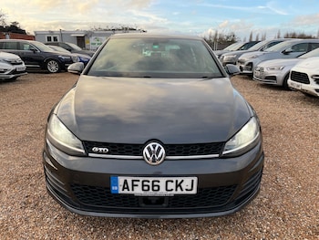 Used Volkswagen Golf 2016 for sale - 77501791: Photo