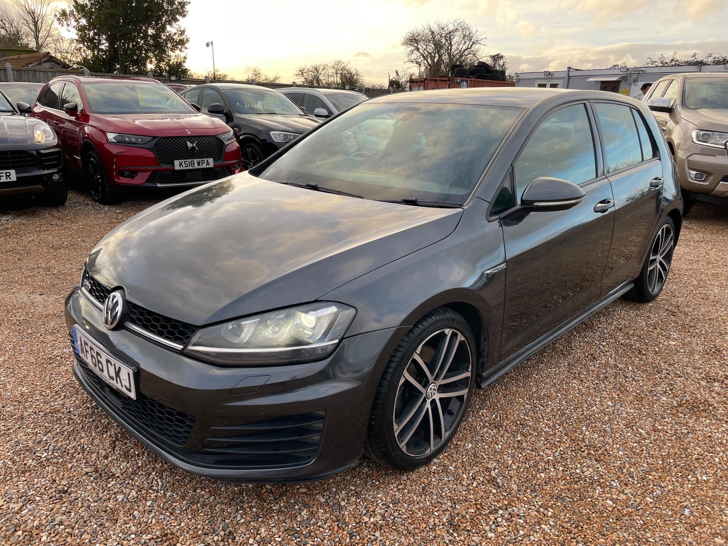 Used Volkswagen Golf for sale - 77501791: Photo 3