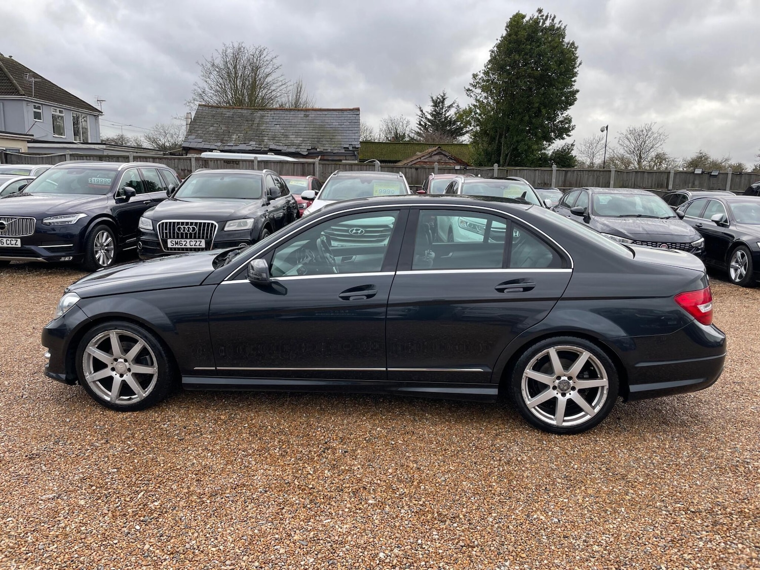 Used Mercedes-Benz C Class 2014 for sale - 77501846: Photo 4