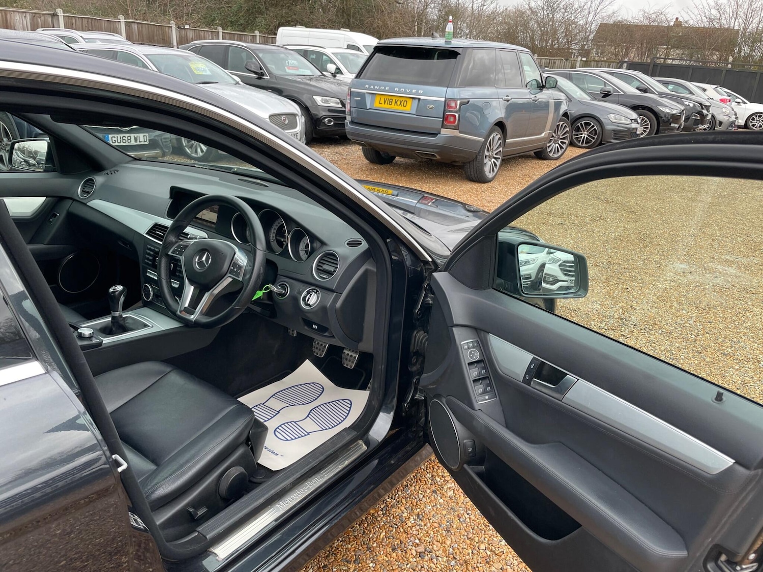 Used Mercedes-Benz C Class 2014 for sale - 77501846: Photo 9