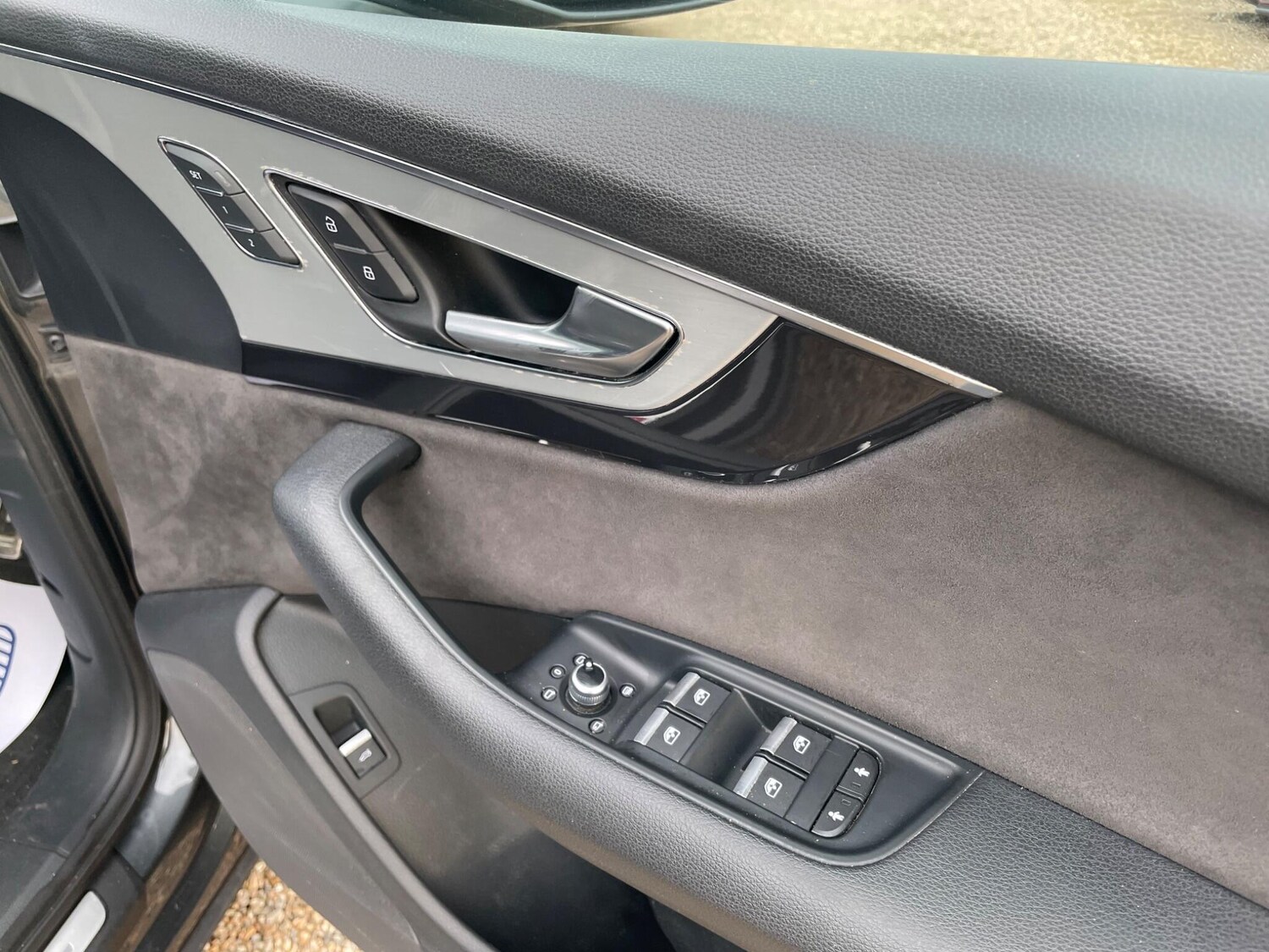 Used Audi Q7 2018 for sale - 77882823: Photo 9