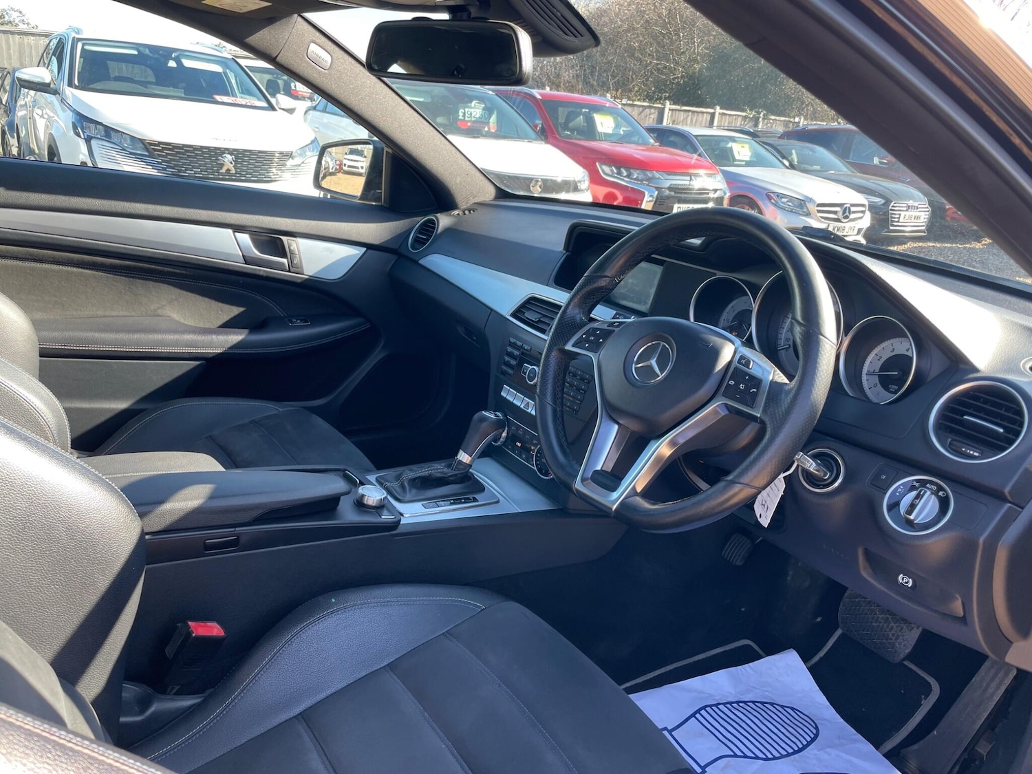 Used Mercedes-Benz C Class 2015 for sale - 77670619: Photo 11