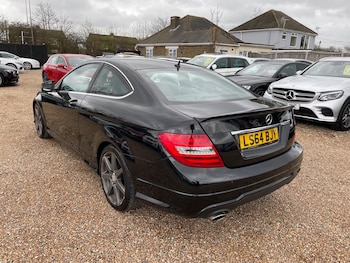 Used Mercedes-Benz C Class 2015 for sale - 77670619: Photo