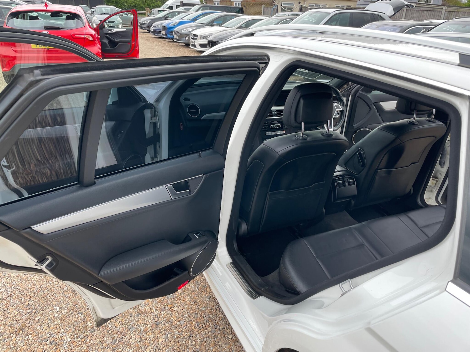 Used Mercedes-Benz C Class 2013 for sale - 78127528: Photo 34