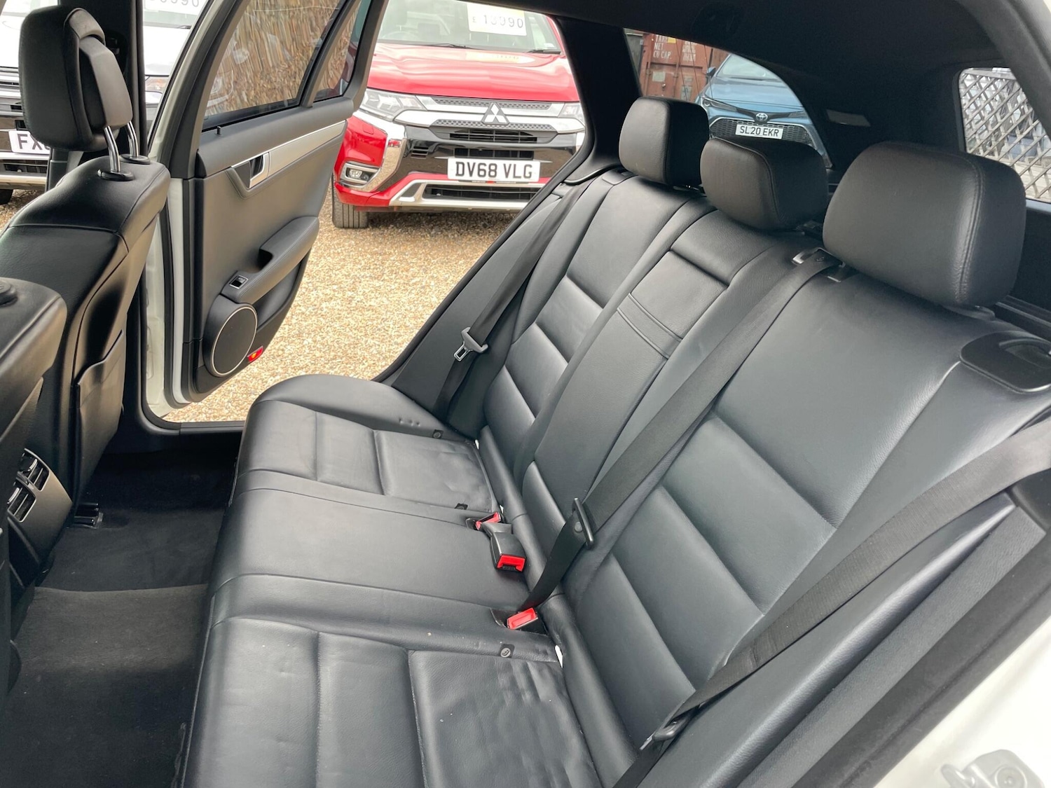 Used Mercedes-Benz C Class 2013 for sale - 78127528: Photo 38